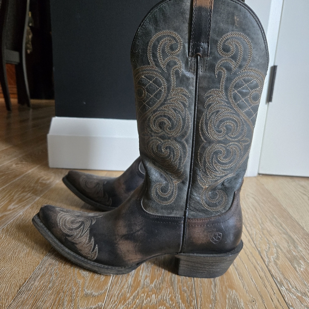 Ariat Black and Brown Heeled Boots with Intricate Stitching Genuine Leather